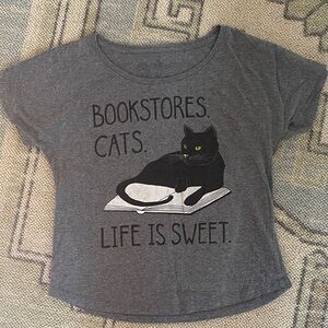 Bookstores, Cats, Life is Sweet scoop neck tee - medium